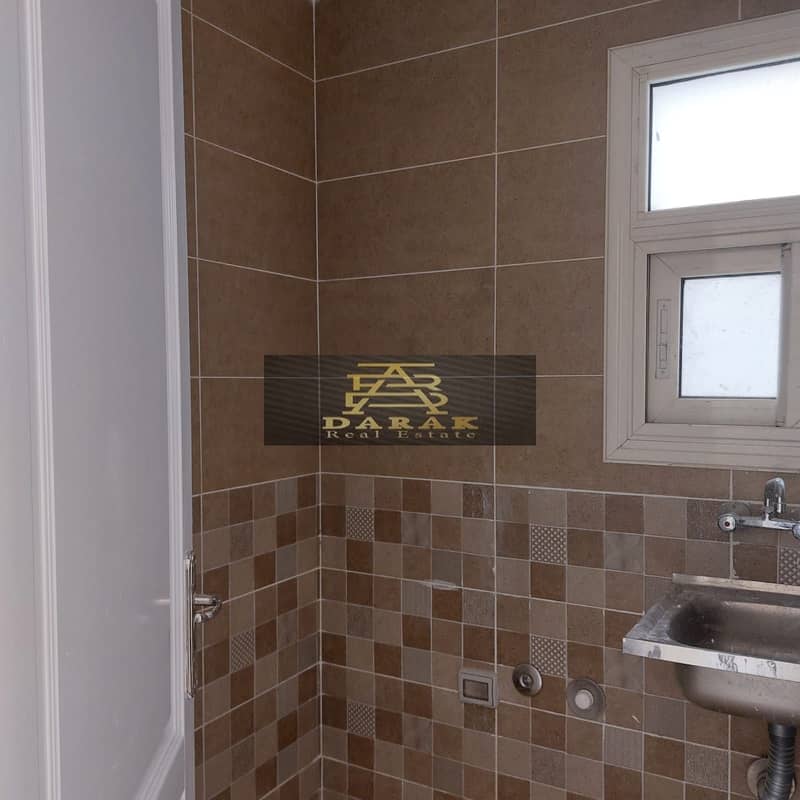 5 3979a71d-ee05-427b-a26d-e0d4aae43926. jpg