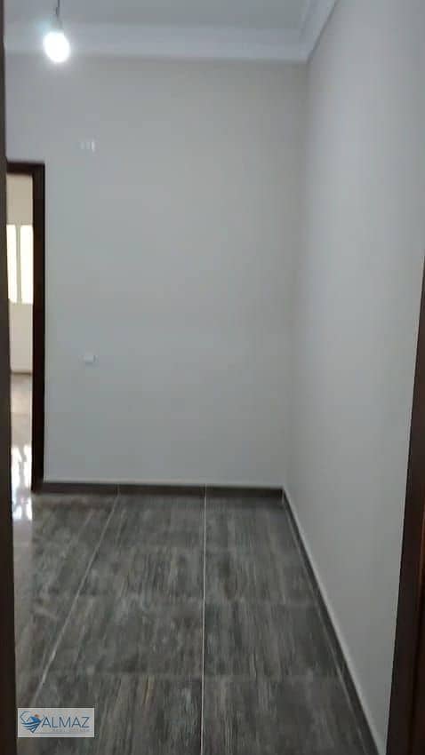 5 WhatsApp Image 2025-10-29 at 10.40. 52 AM (1). jpeg