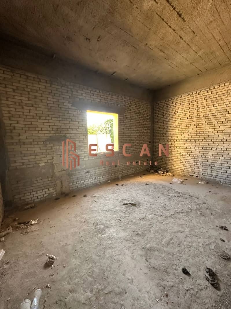 16 U724257 (5). jpeg