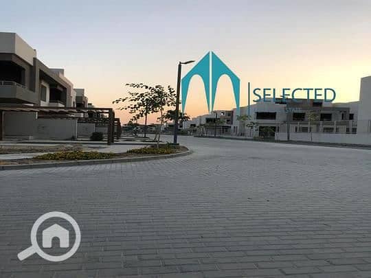 9 88136a12-cc3d-4525-9b9d-b462552e3161. png