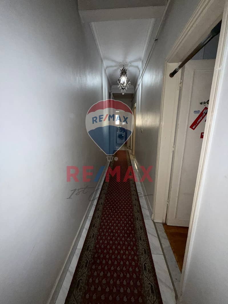 11 2e78f123-5d7b-44e6-8998-28780c11a90a. jpg