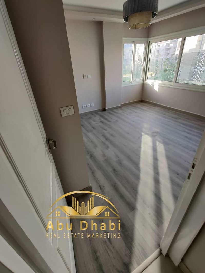 4 9dbcb532-f62e-46ac-98da-36697c917d3e. jpg