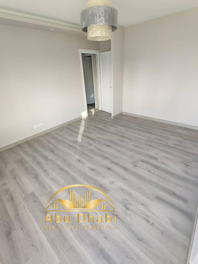 5 5e03d781-003d-4b8b-b812-33949adbc20f. jpg