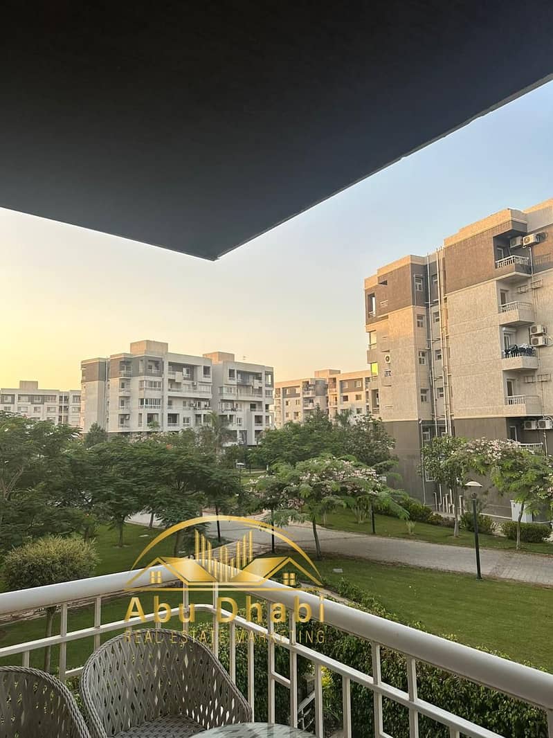 10 78d57125-d2fa-468d-9952-28fa2ee96100. jpg