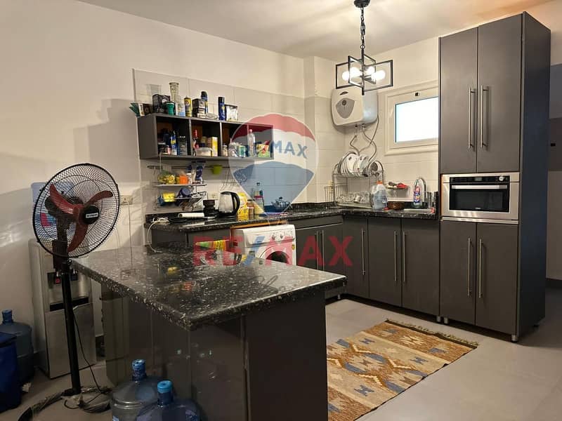 7 5de45178-7c6c-4aff-863d-da3439b7eb5a. jpg