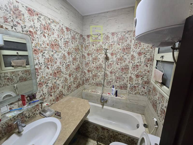 8 e96ad706-ef2e-460b-8819-f42945b11c60. jpg