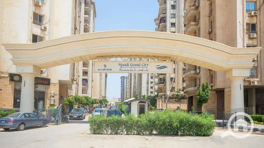 2 Bedroom Apartment for Sale in Zahraa Al Maadi, Cairo - جراند سيتي. jpg