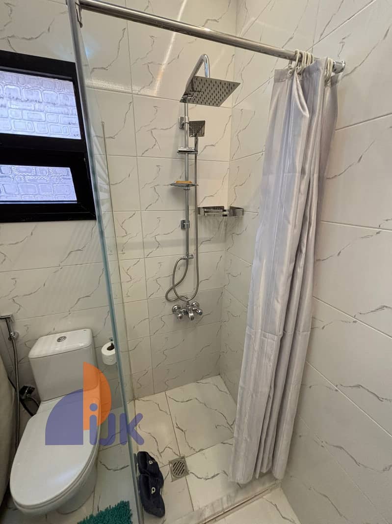 6 6d723f3e-4827-4c53-afff-14cc1d9ebd84. jpeg