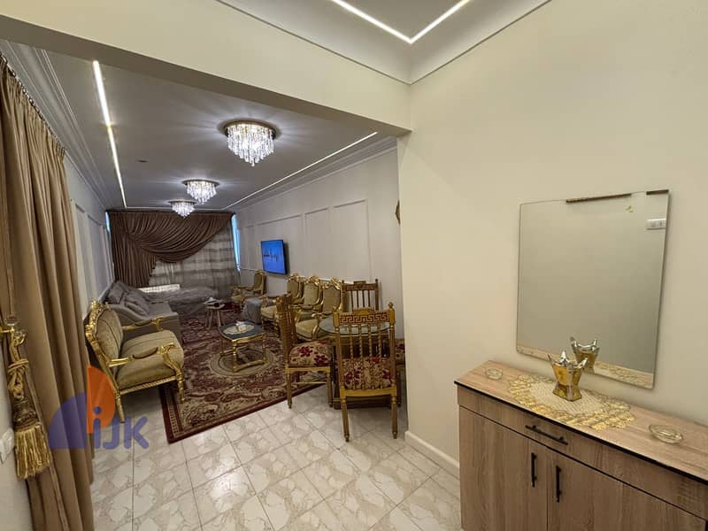 9 5698f3a1-72e8-4274-ac50-27db36e886f0. jpeg