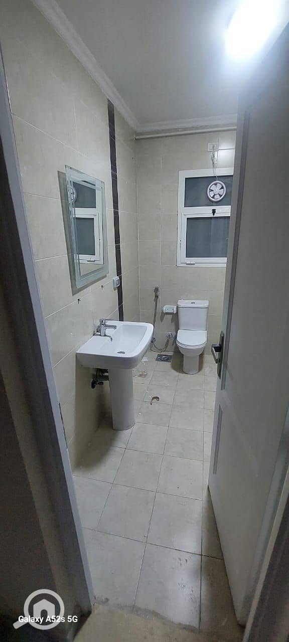 10 WhatsApp Image 2025-10-29 at 11.21. 03 AM. jpeg