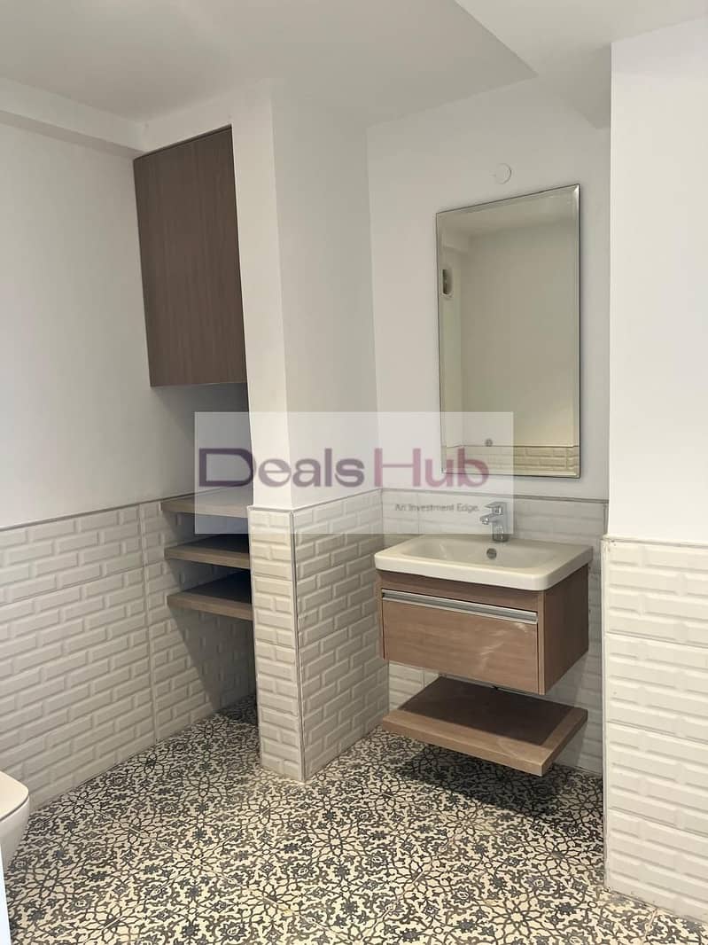 5 7cc2a127-dc89-4de0-b8c1-c43a1782a962. jpg