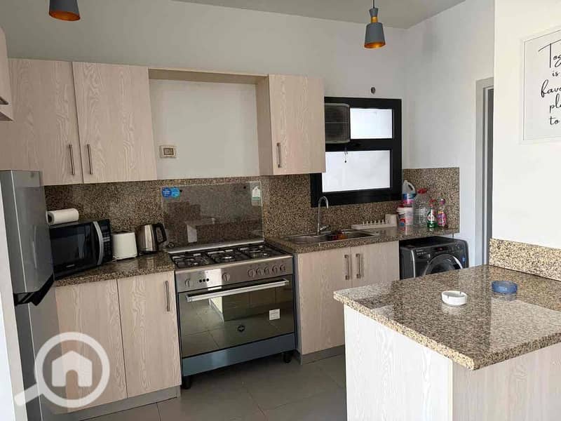 9 c0fe32d9-e2b7-4c83-96b2-0e36bb39e18b. jpg