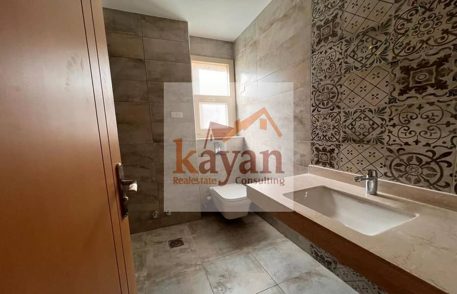 5 18f06594-a95b-4107-95ed-06c40322f32c. jpg