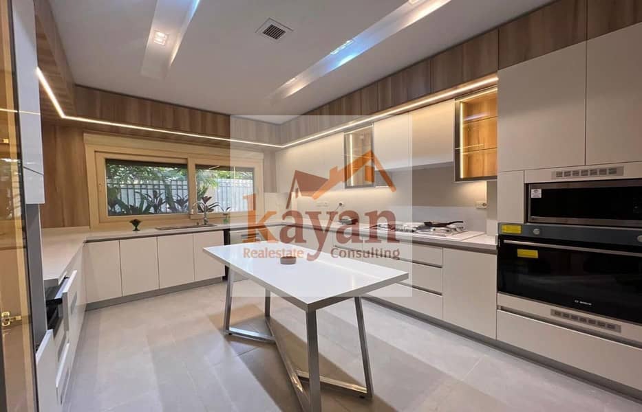 8 284b0671-1347-4b82-8bfa-91e18b1cad7b. jpg