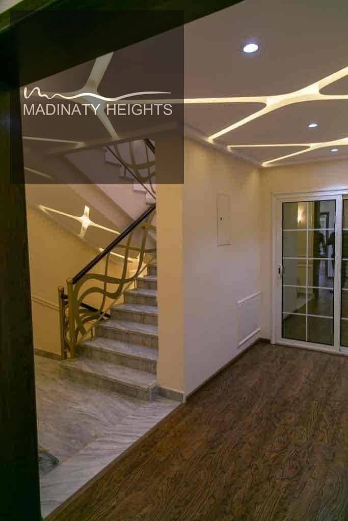 28 b4b3acc0-1fa9-482c-a413-324285f3cd4b. jpg