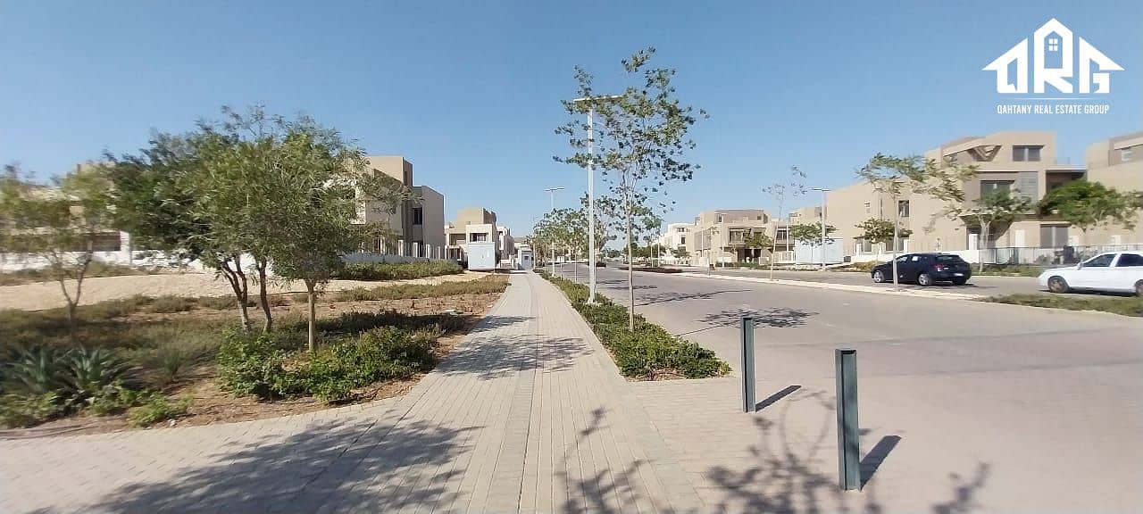 8 52f4f5af-ae9e-4c01-81be-77df8185f55c. jpeg