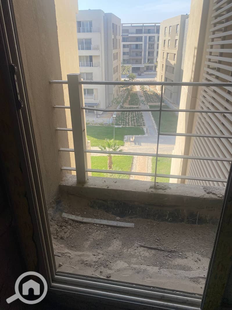 10 4a9bc259-eb5a-4167-9e33-01684d9b9483. jpg