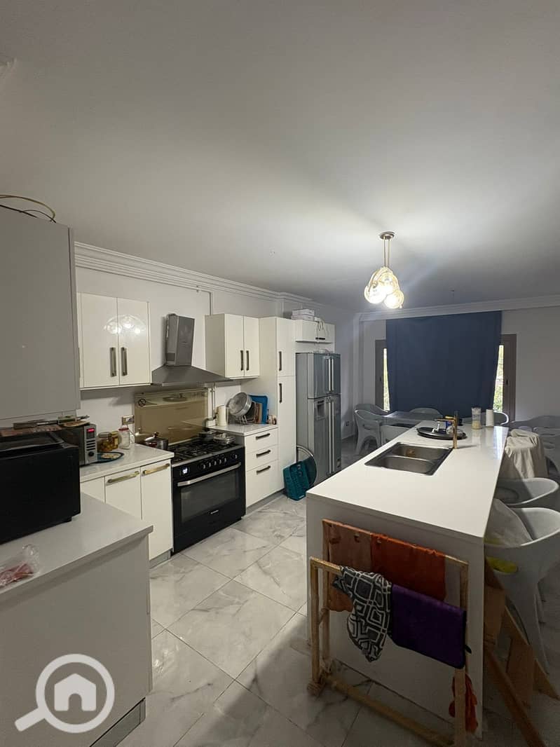 10 WhatsApp Image 2025-10-28 at 17.35. 35_758a3861. jpg