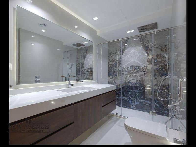 10 f3fd284e-649d-4a1f-8c7e-5a24653ea5b8. png