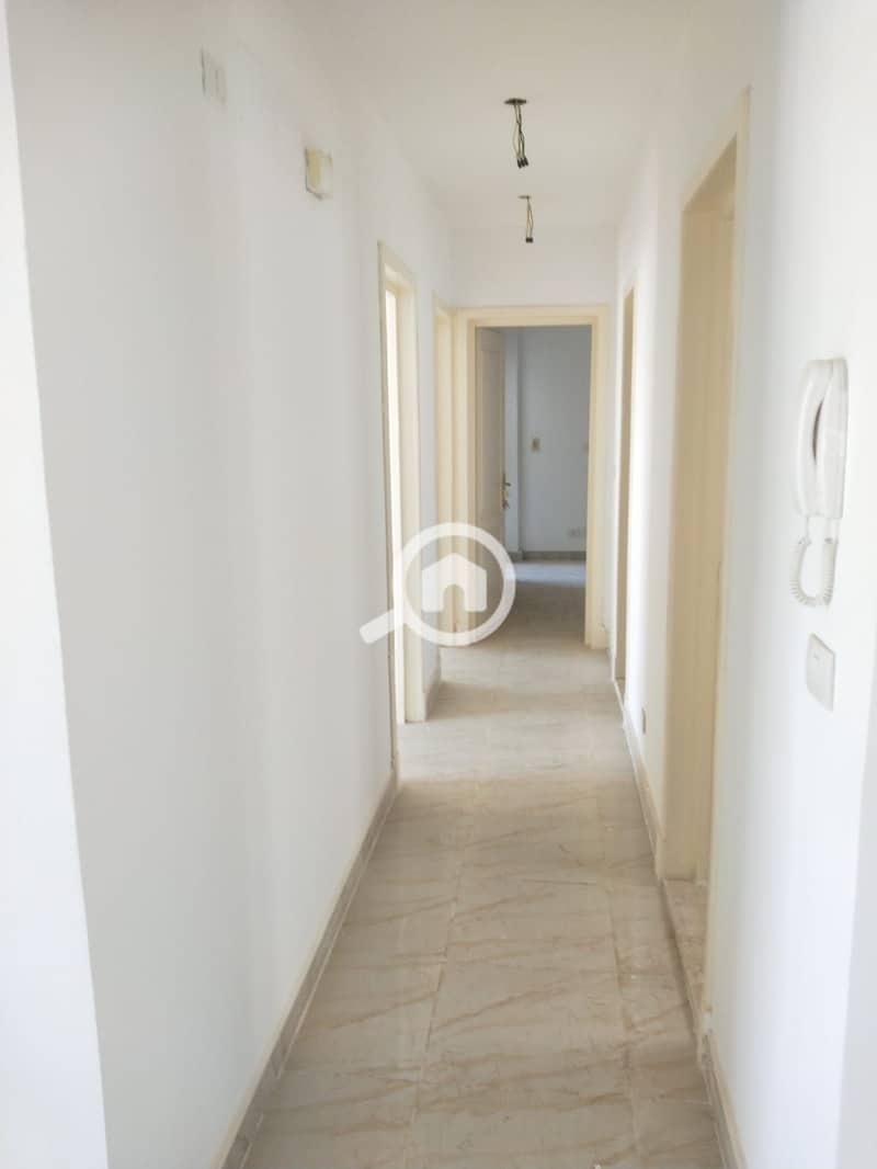 4 a7e4a4db-a7bd-4f2c-ad6e-5e8037acd85a. jpeg