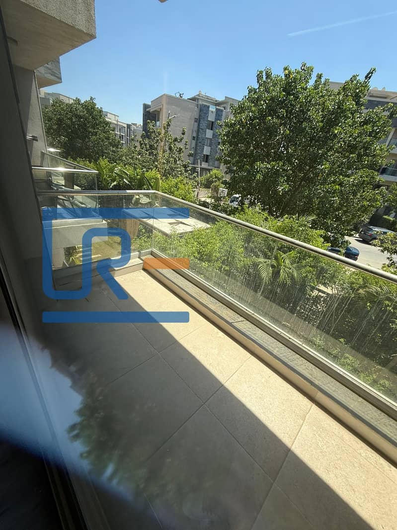 3 c6b02b65-248b-40f0-9f5d-7b2d2a091aa4. jpeg