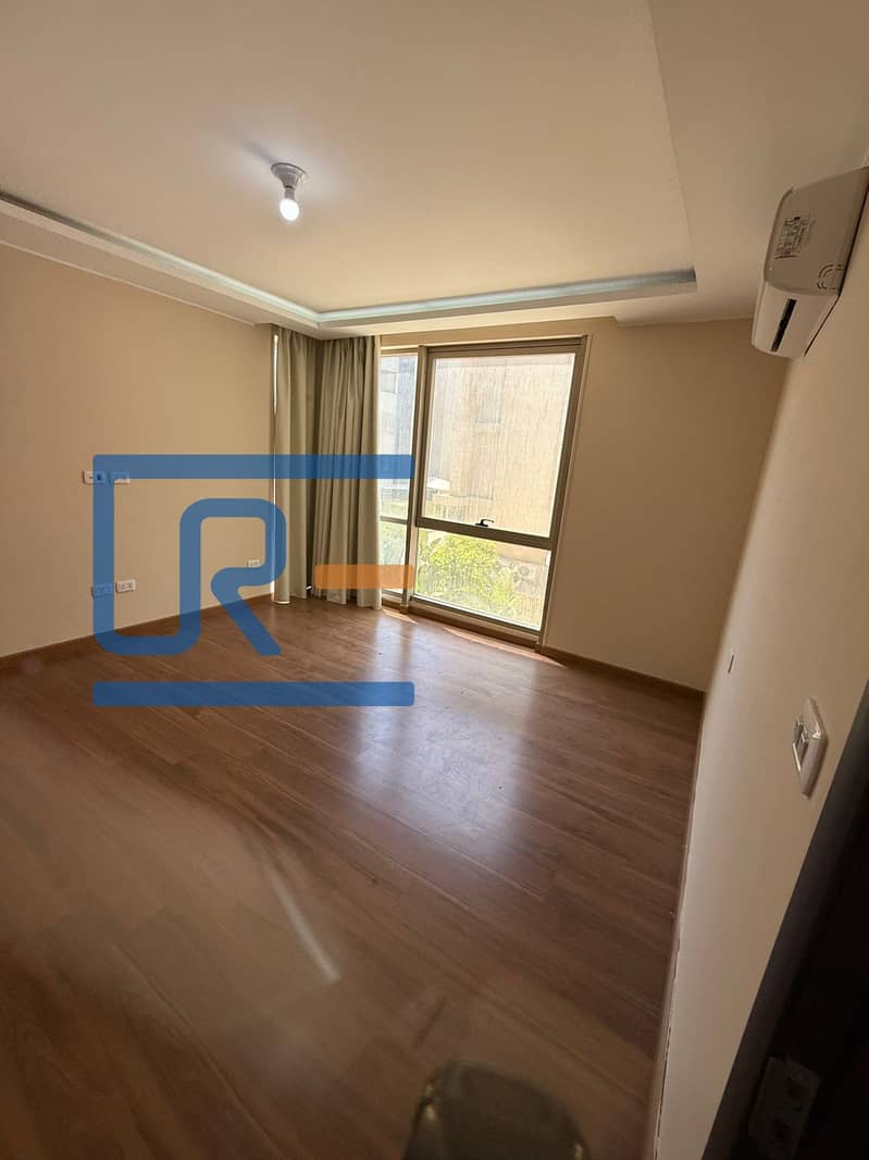 4 65b64ce5-ae9e-488b-880c-12024e69ea0b. jpeg