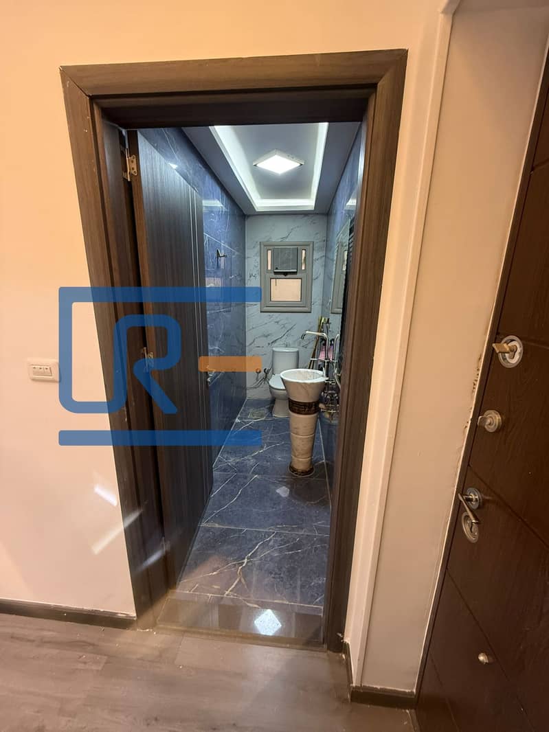 6 7bf0d8aa-fbf9-4ec3-b553-3d88d817c69b. jpeg