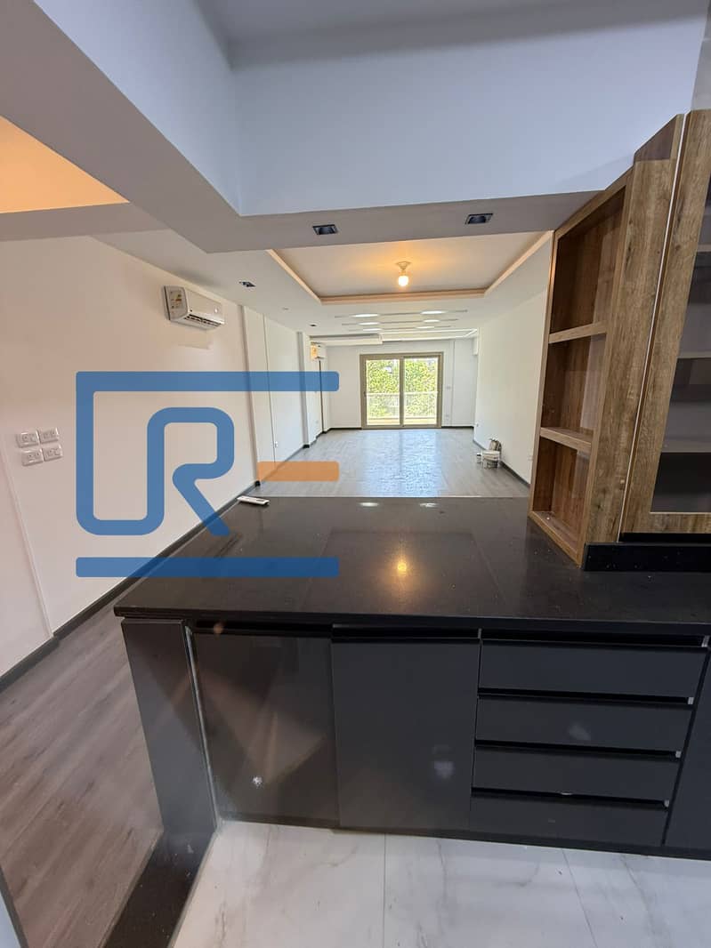 12 65c84515-e328-4e28-8320-50b473bfae2b. jpeg