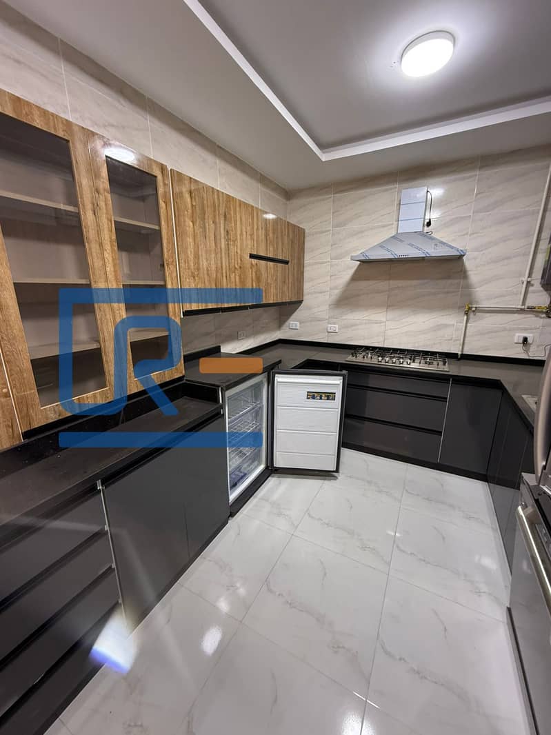 18 f92081cc-6e71-4243-9219-022786acd1b9. jpeg