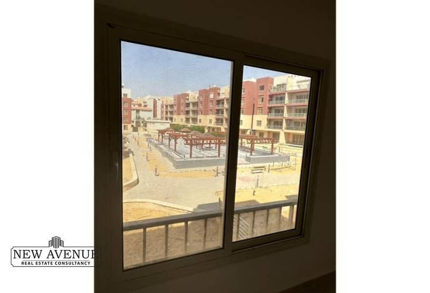 2 9fafbb8f-1426-47a6-b756-32c55b586240. jpg