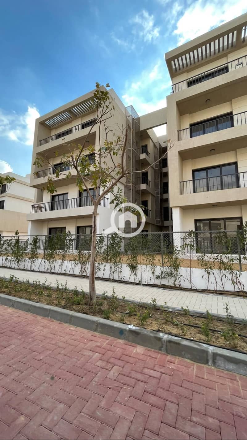 5 7c8005c9-920d-4b25-83f5-5418cee4a760. jpg