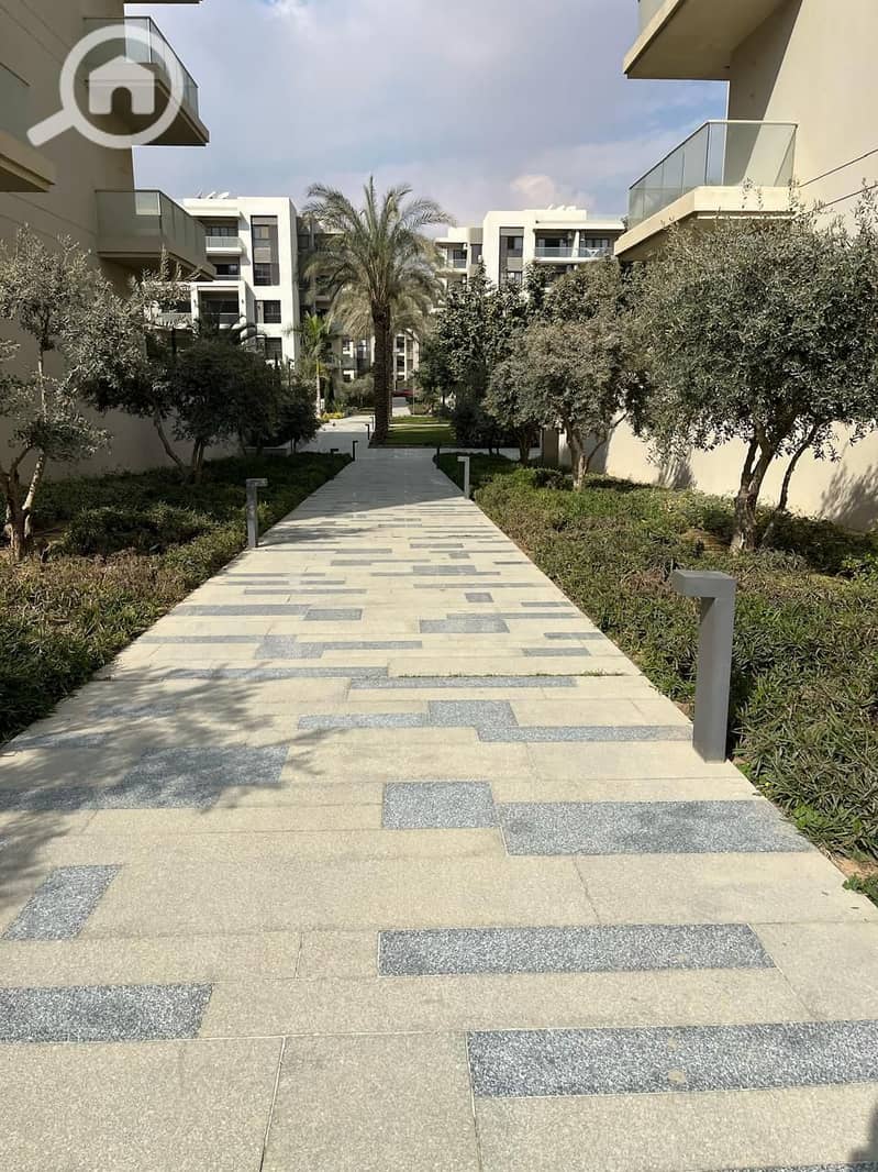 4 2aab52b6-af13-4b71-8a8f-cab7bdc3d240. jpg