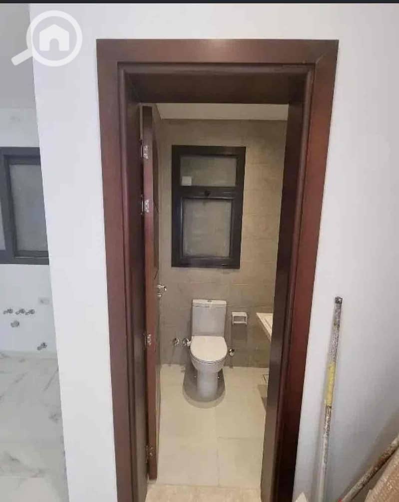 2 a24131e1-f5ad-4848-9cd3-1f0e393f0463. jpg