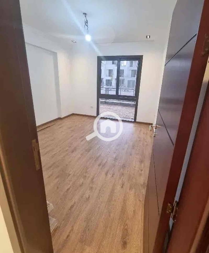 5 5ed77898-4ef6-4364-b8eb-3497694d62e7. jpg