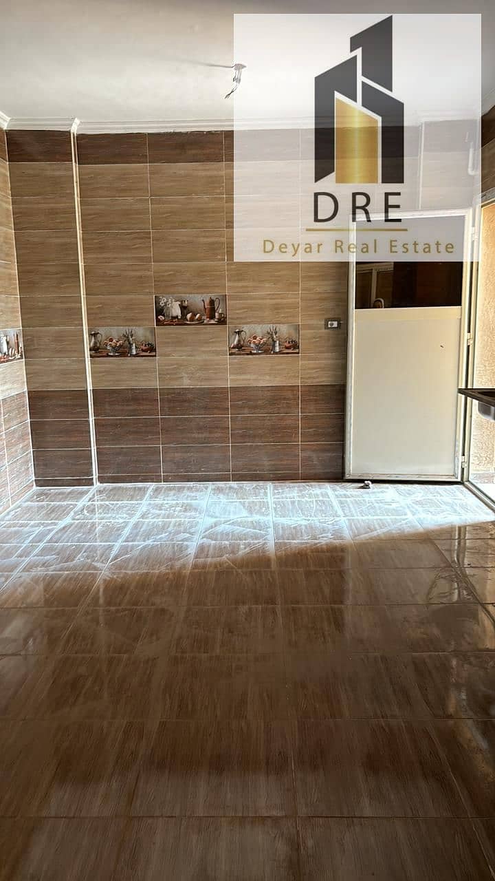 9 834d3e72-63e0-4aba-9b3e-f9adf4395480. jpg