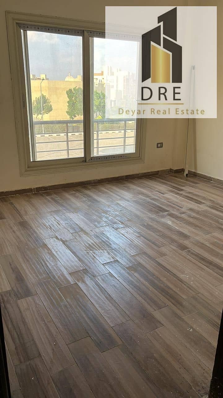 13 f20cb364-a964-47a3-b71c-e5b0e8f412d7. jpg