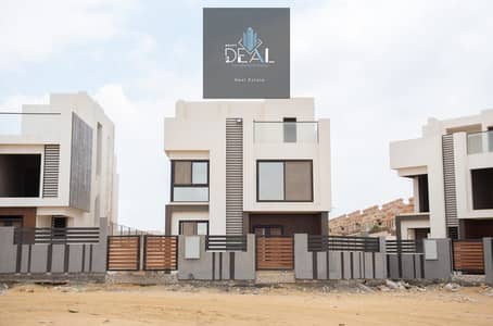 4 Bedroom Villa for Sale in Sheikh Zayed, Giza - IMG-20251021-WA0130. jpg 4 Bedroom Villa for Sale in Sheikh Zayed, Giza - IMG-20251021-WA0130. jpg