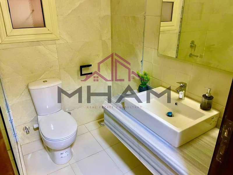 8 photo_5769199320275028752_y. jpg