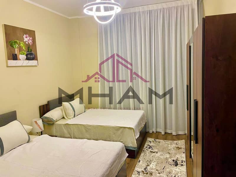 9 photo_5769199320275028754_y. jpg