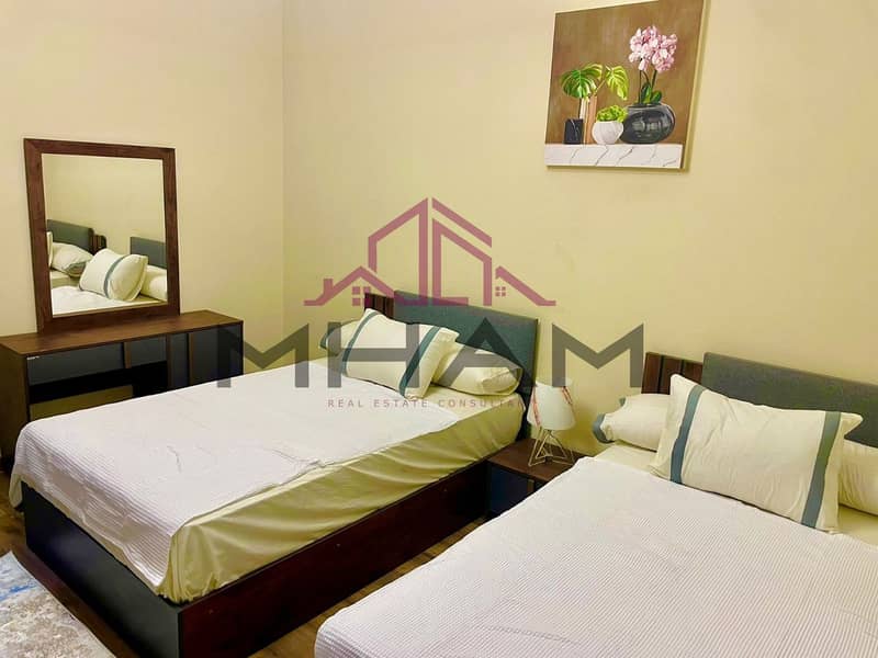 16 photo_5769199320275028761_y. jpg