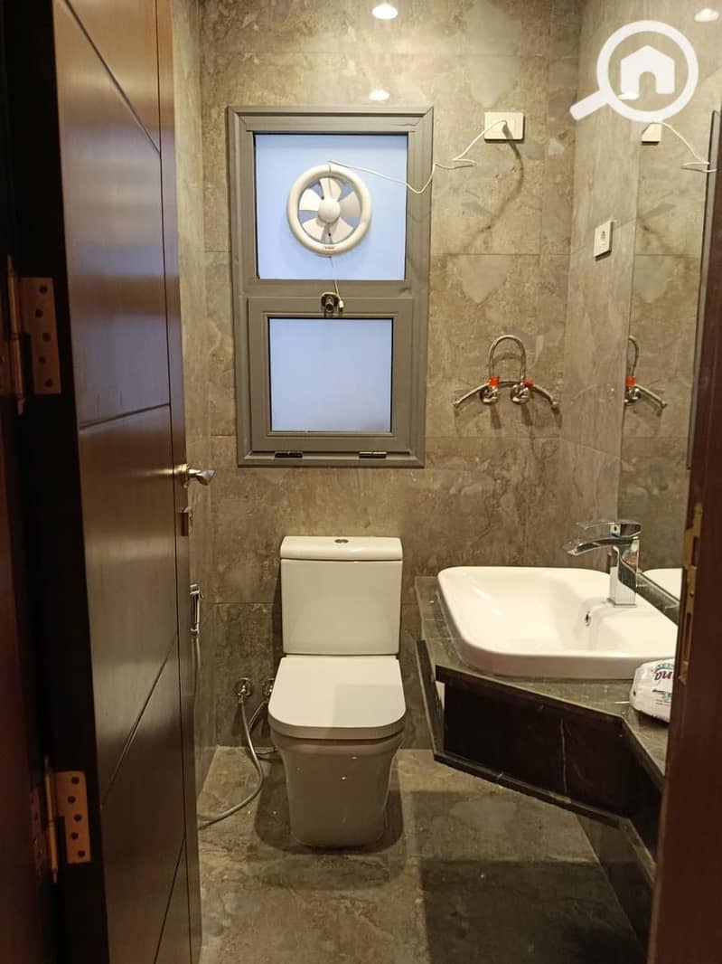 8 b1104947-8252-4424-8978-cefe6d824845. jpeg