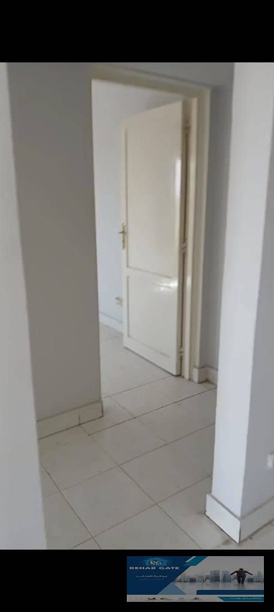 4 2fe4a1ee-14e0-4bad-993d-322cc3018505. jpg