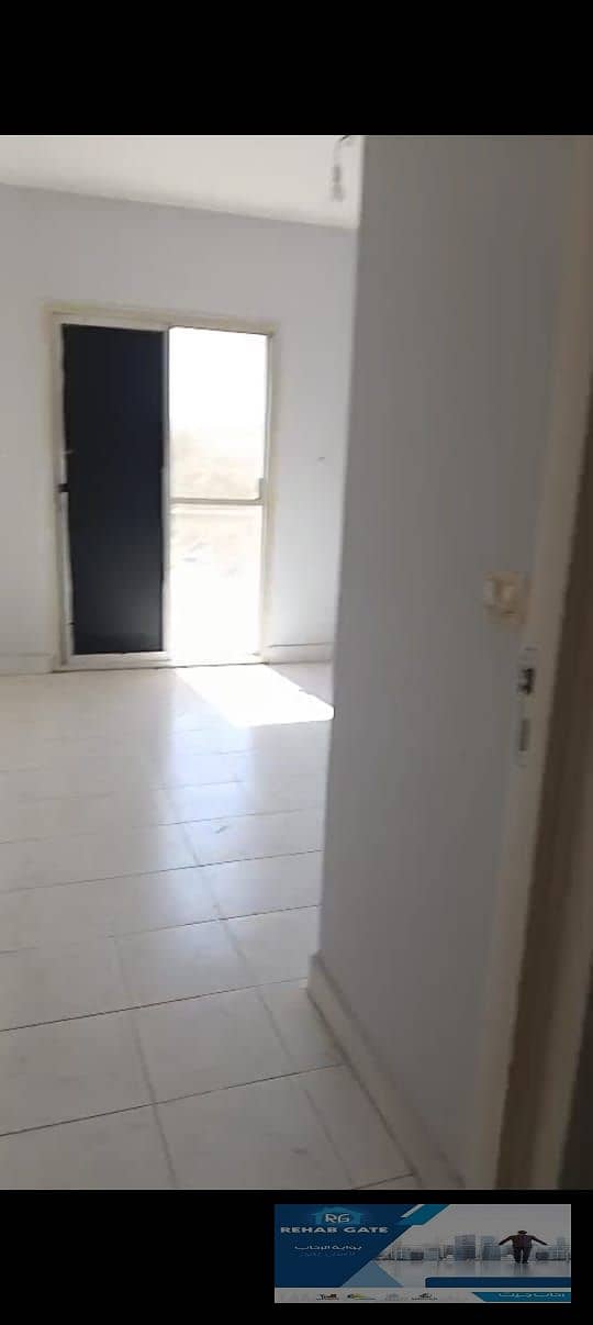 8 e4c77290-233f-43bd-b705-1c9d32bf3f86. jpg