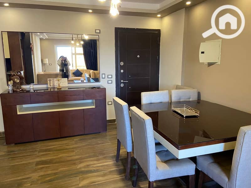 5 113884f5-cf32-4e47-bf4c-02037f62b8ca. jpeg