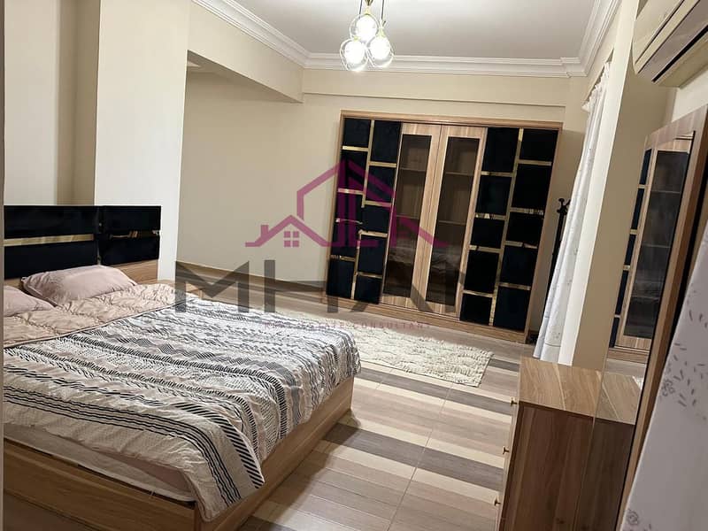 4 photo_5766947520461344189_y. jpg