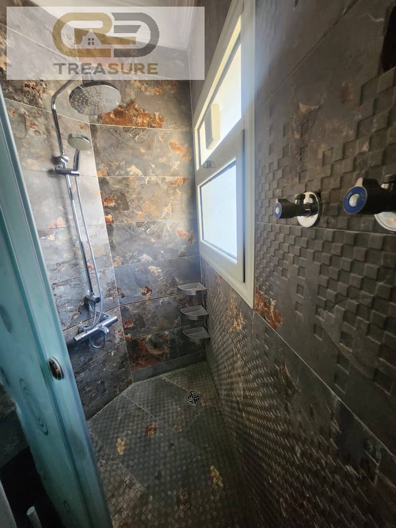 10 WhatsApp Image 2025-10-29 at 12.05. 47 PM. jpeg