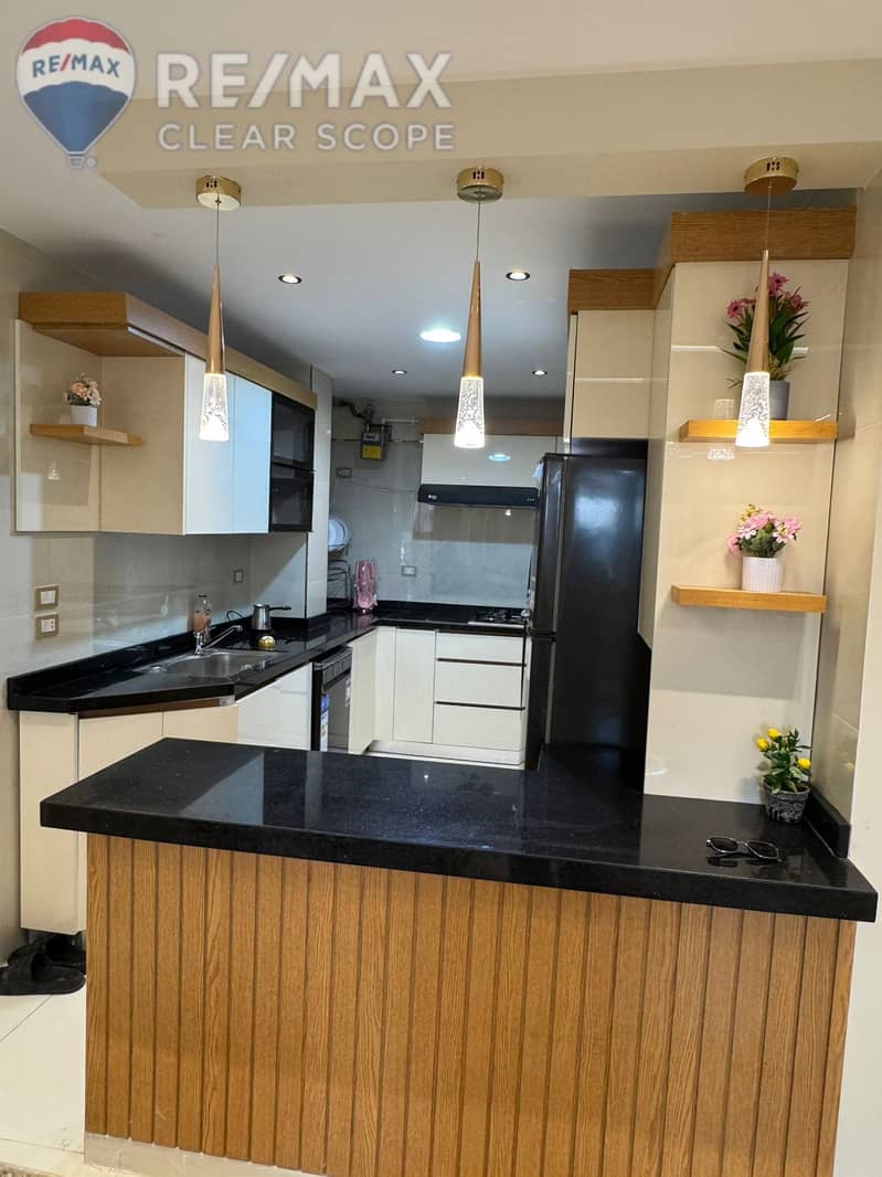 3 2caf9ff6-f6ee-4fe7-bfcb-1a3db5011926. jpg