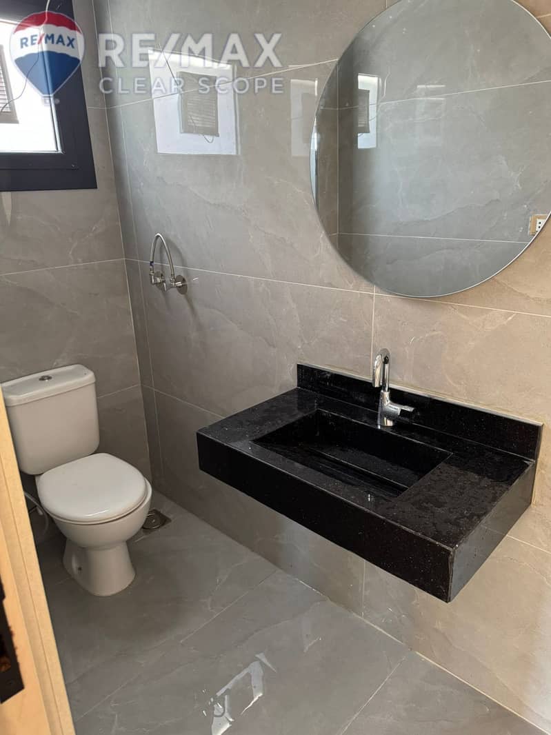 14 c6edd652-e56e-434a-9367-47040834f2ed. jpg