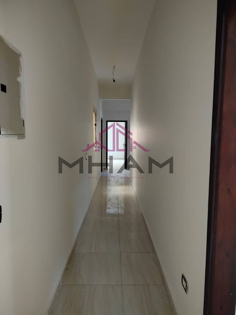 3 photo_5767325992979467461_y. jpg