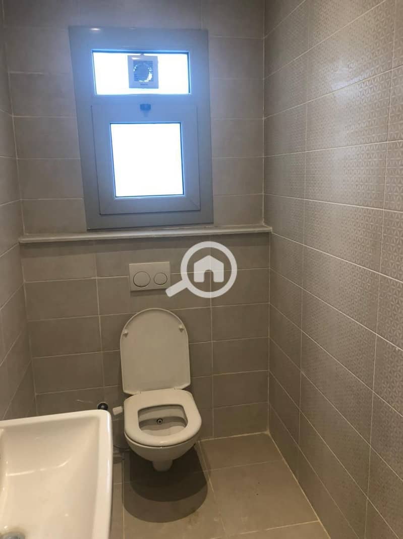 5 WhatsApp Image 2025-10-29 at 1.19. 06 PM (1). jpeg